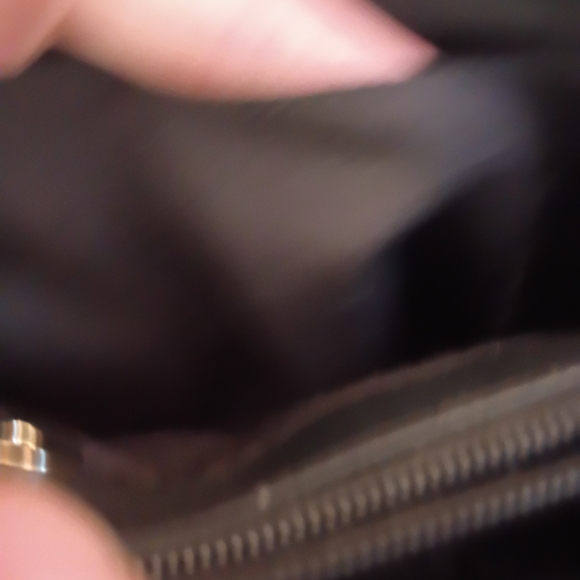 Liz Claiborne Black Geometric Tote - Picture 11 of 13